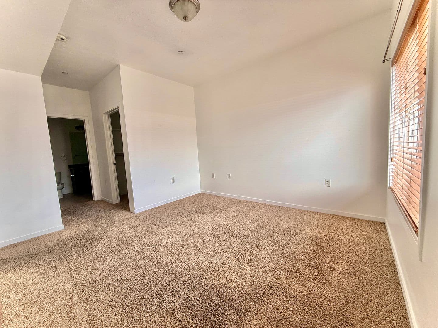 2150 S Main St #308 9 of 18