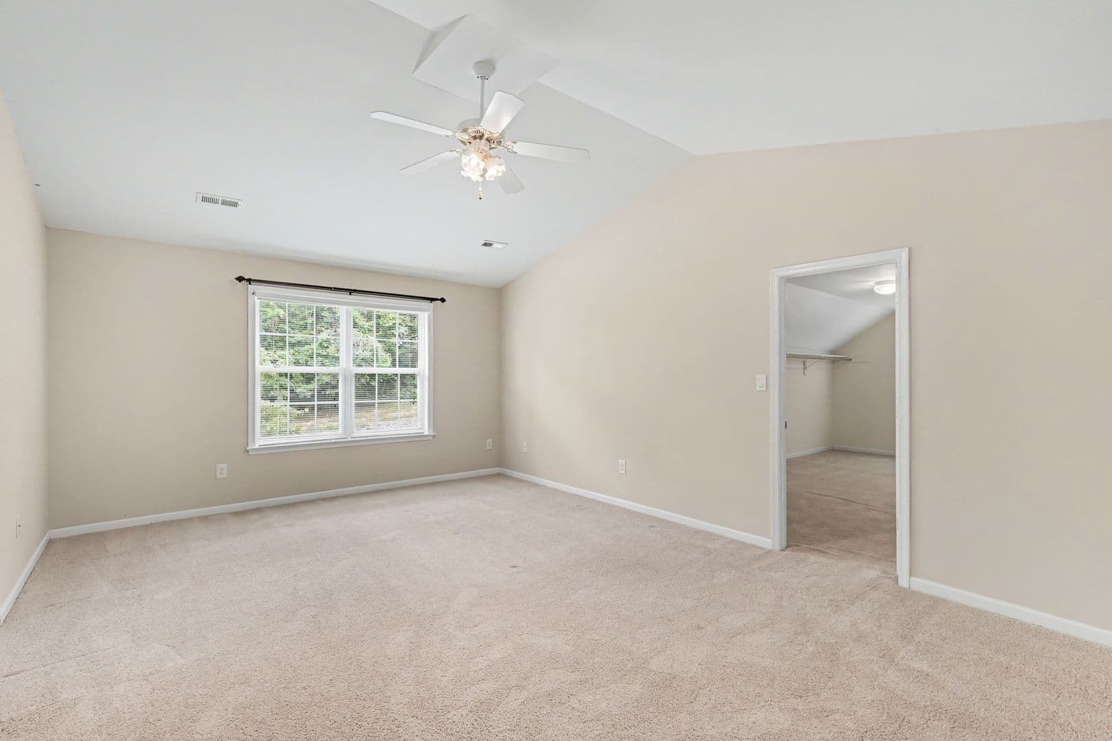 24 Crestwood Ln 3 of 38