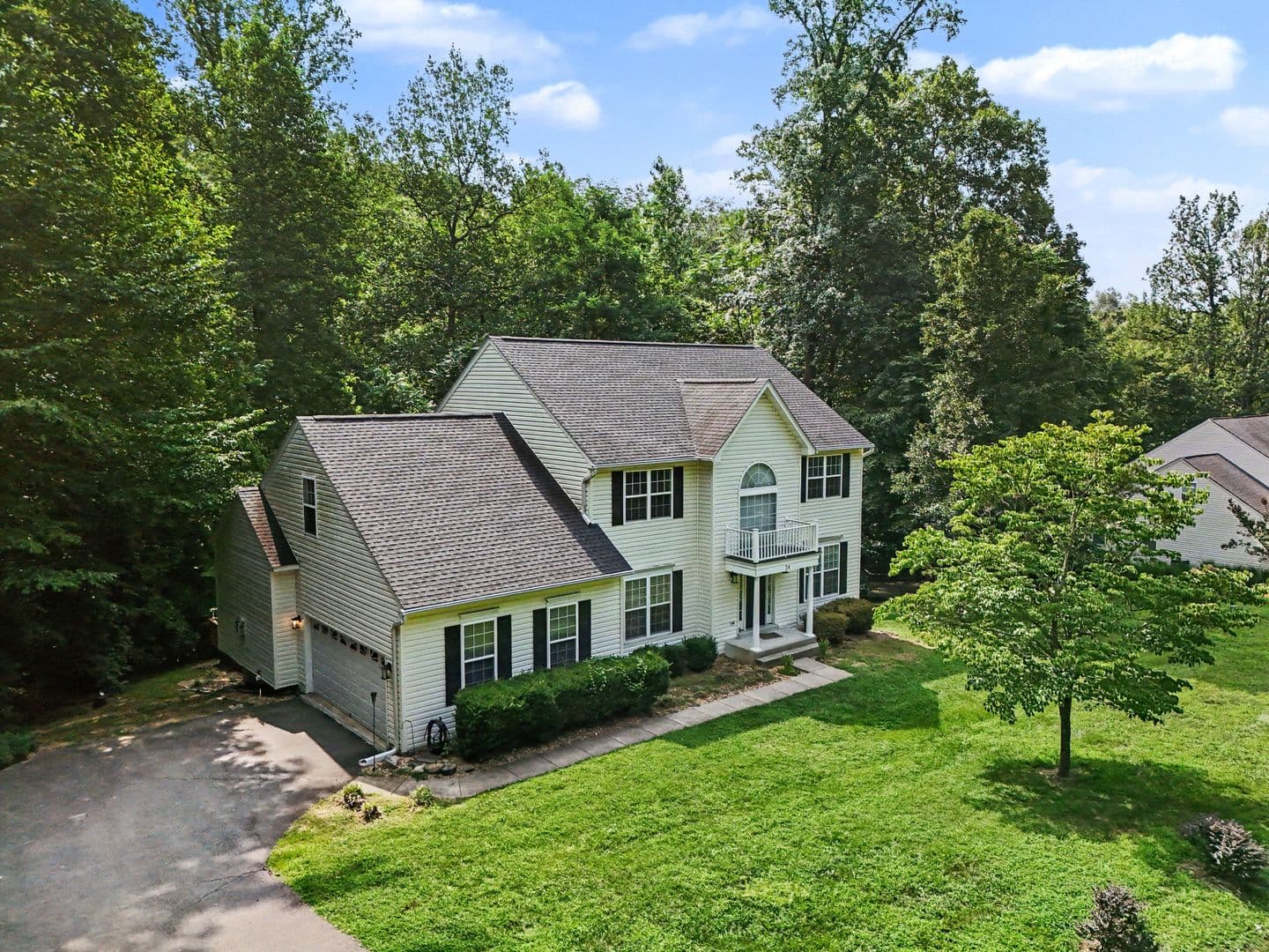 24 Crestwood Ln 7 of 38