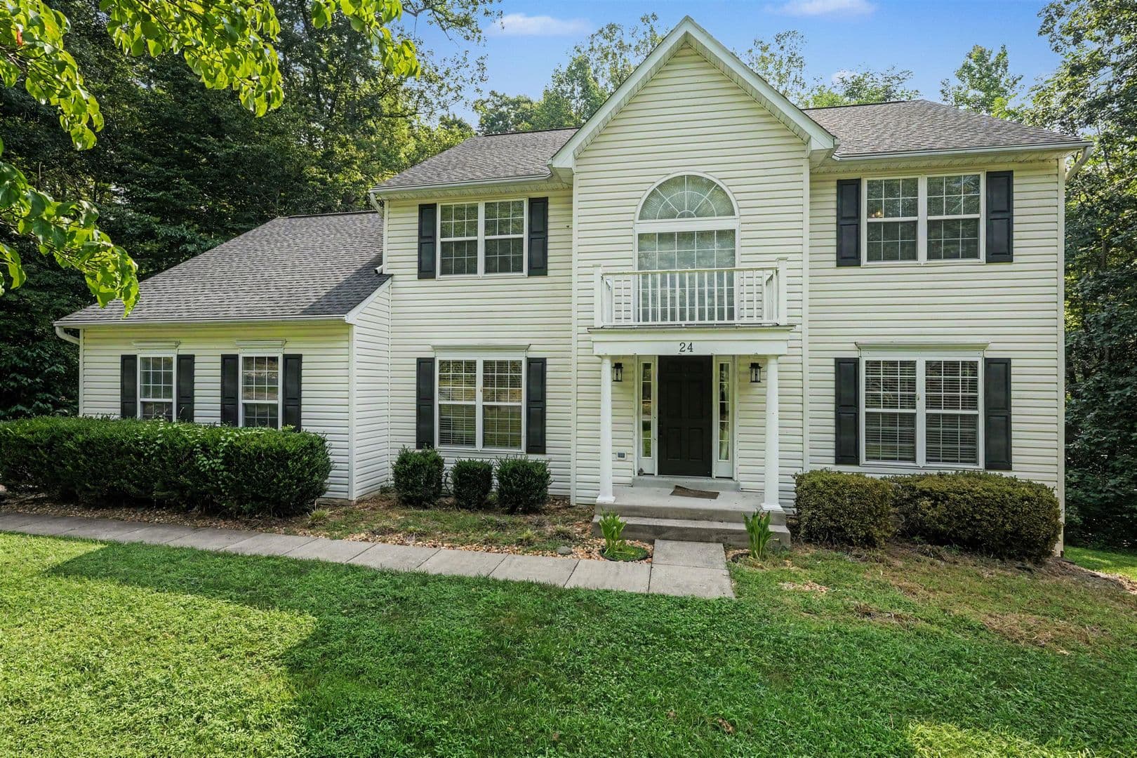 24 Crestwood Ln 31 of 38