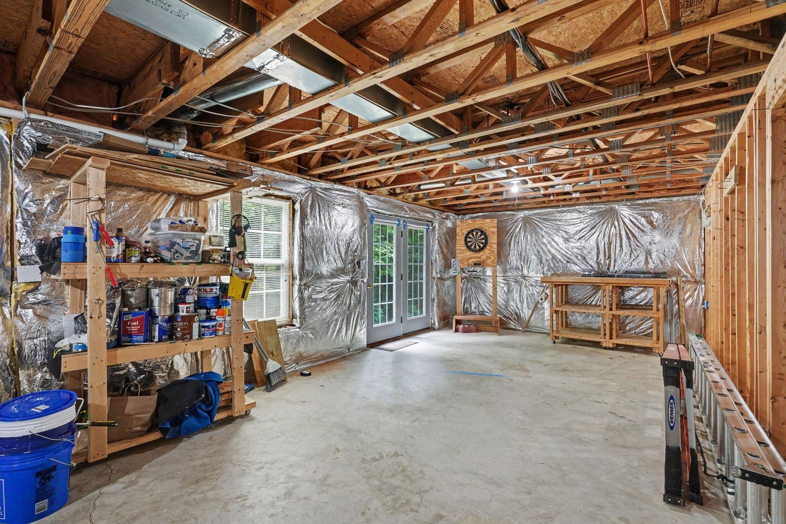 24 Crestwood Ln 11 of 38