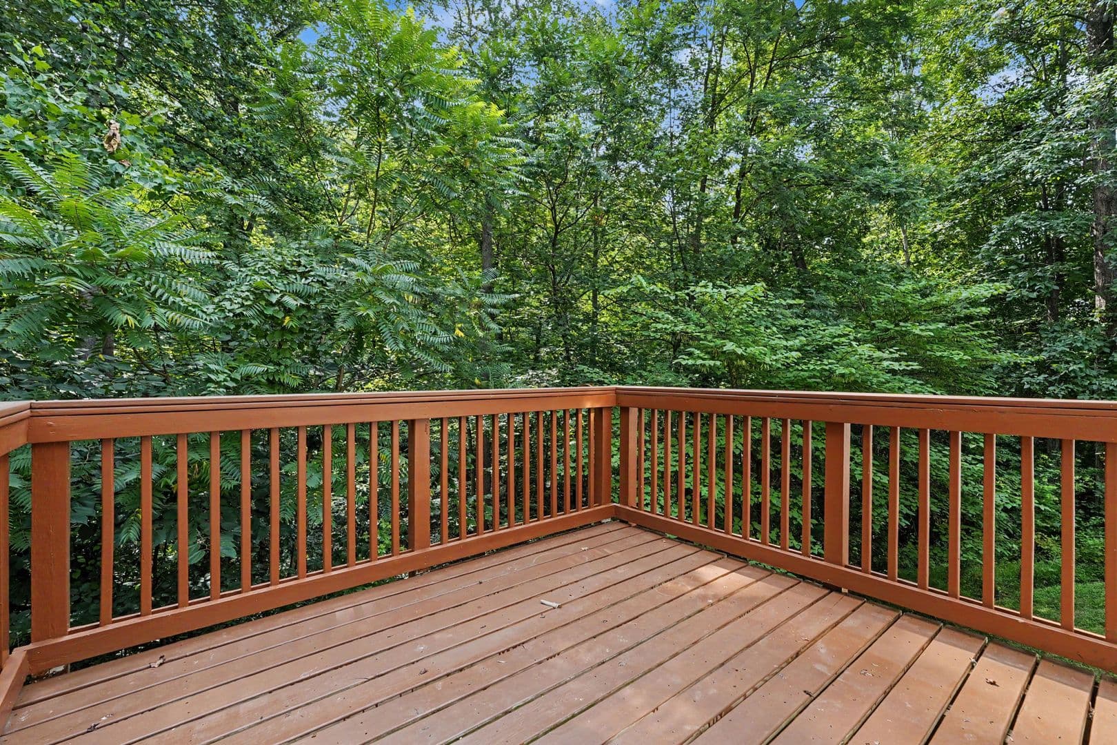 24 Crestwood Ln 18 of 38
