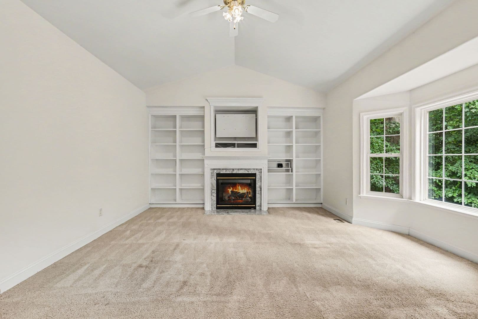 24 Crestwood Ln 16 of 38