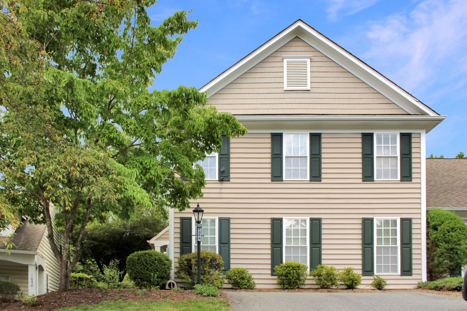 Bristlecone Ln 1054 1 of 22