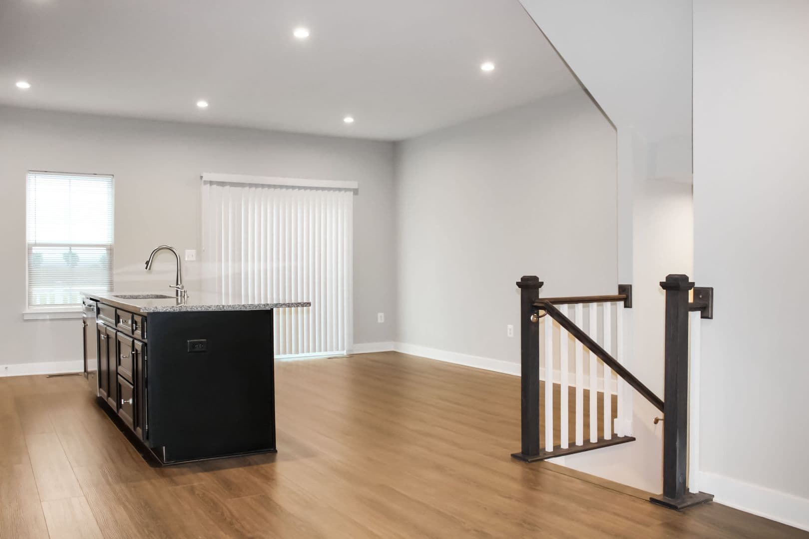 Lockwood Dr 2061 11 of 28