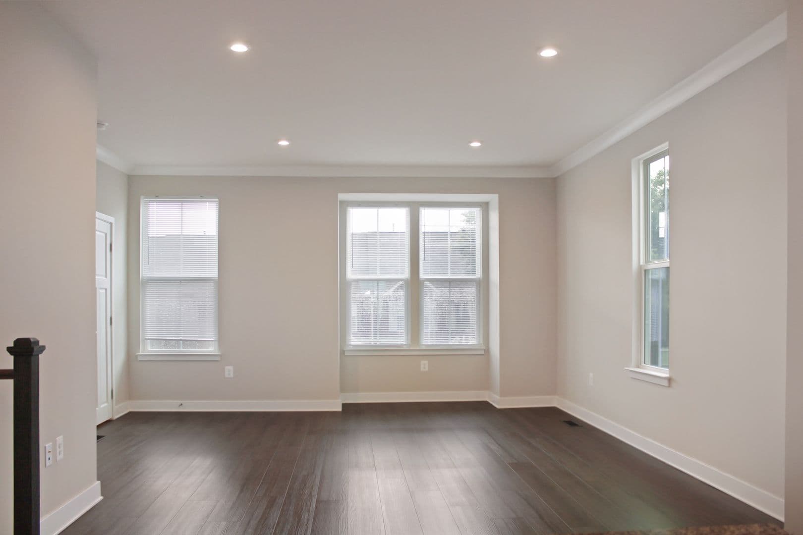 Lockwood Dr 2061 14 of 28