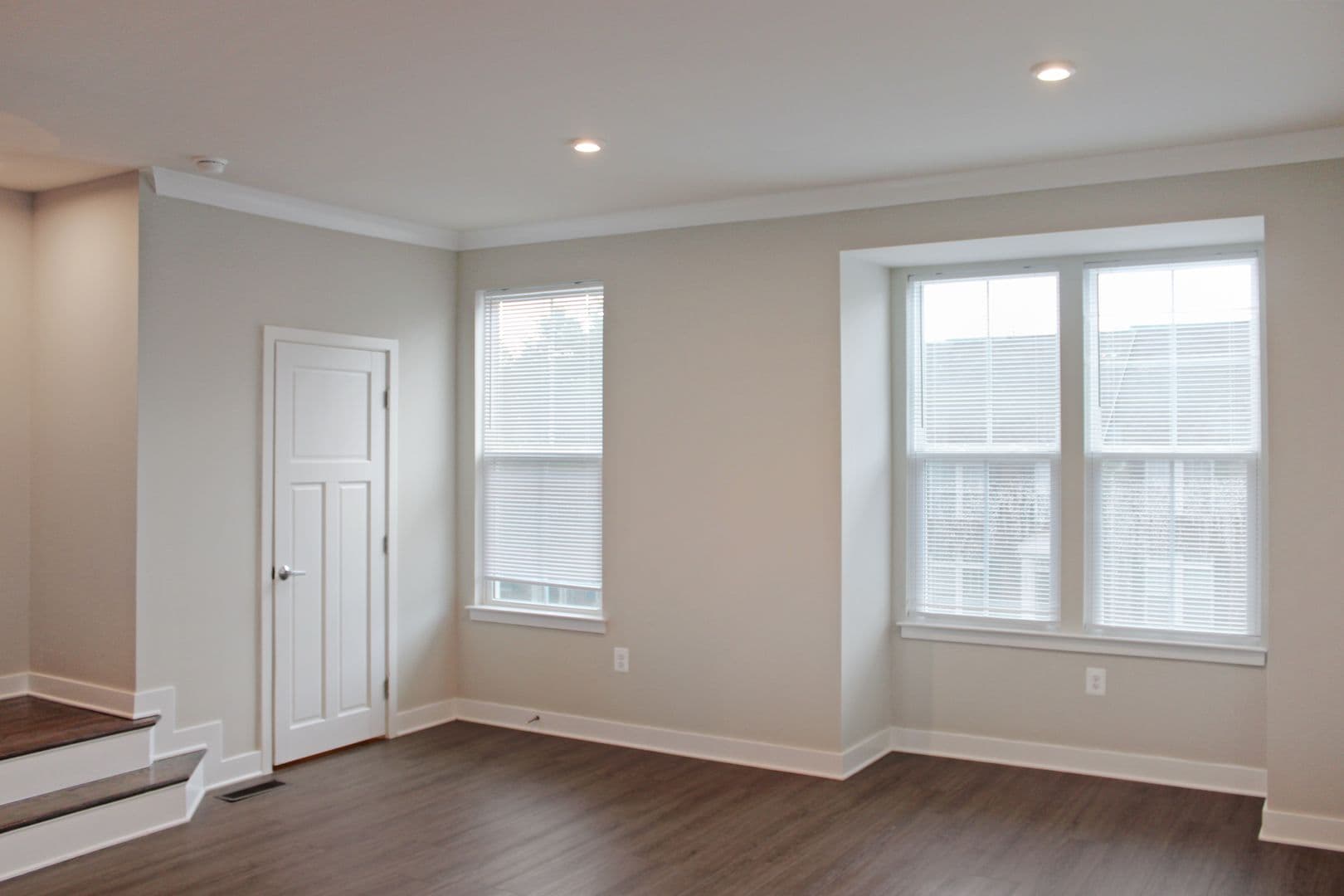 Lockwood Dr 2061 15 of 28