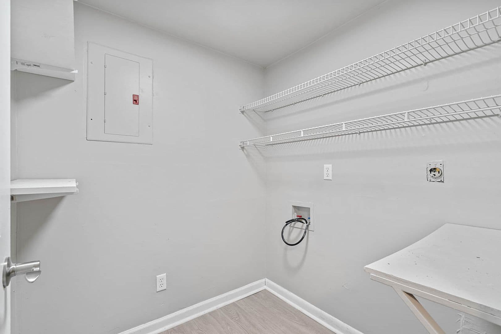 604 E. Iredell Avenue 7 of 19
