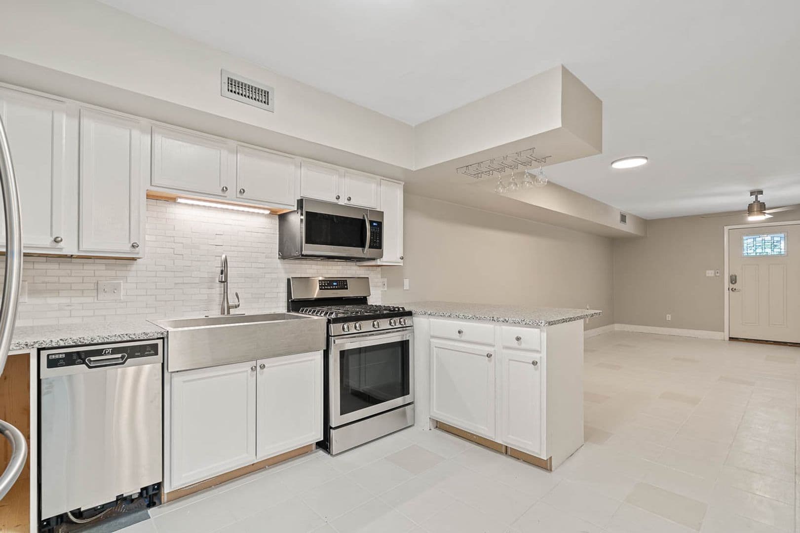 604 E. Iredell Avenue 12 of 19