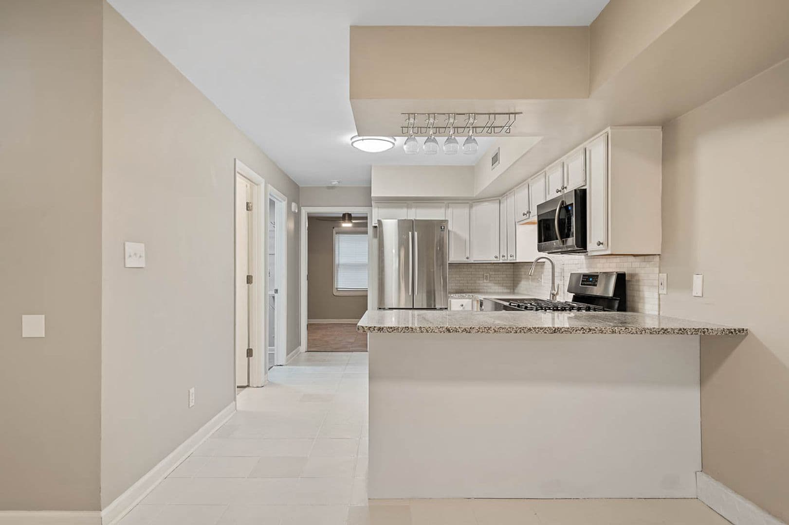 604 E. Iredell Avenue 5 of 12