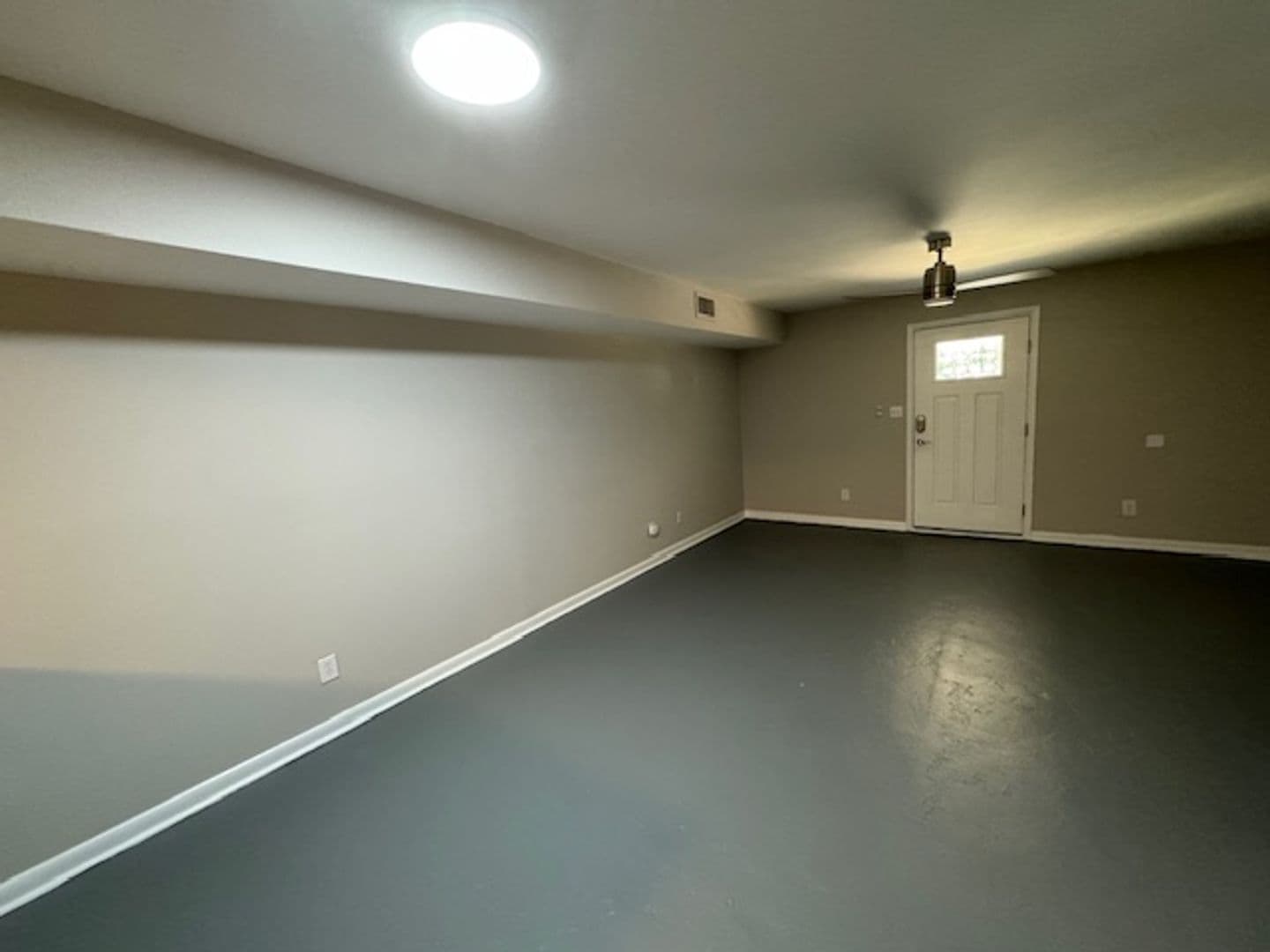604 E. Iredell Avenue 6 of 19