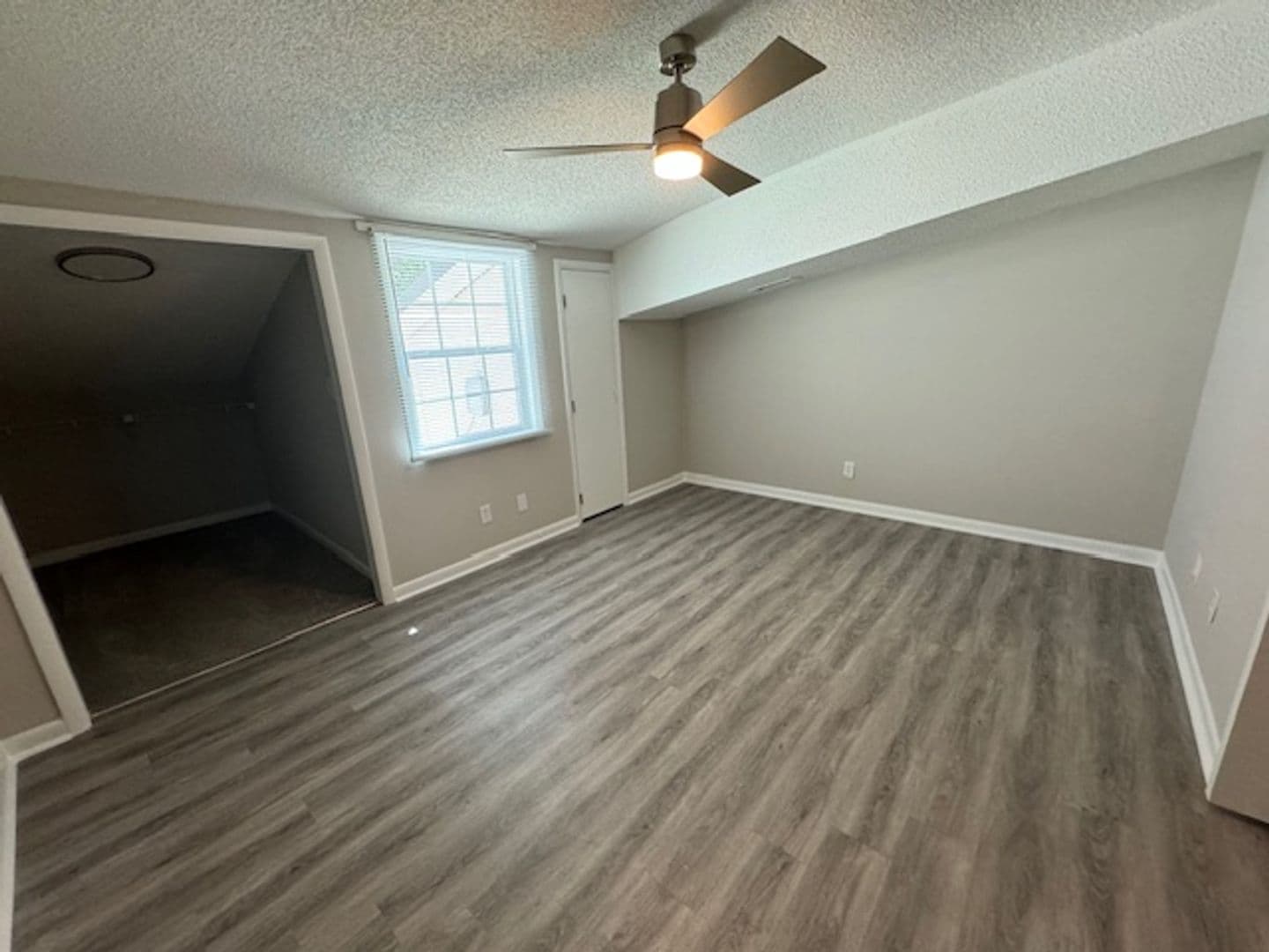 604 E. Iredell Avenue 13 of 19