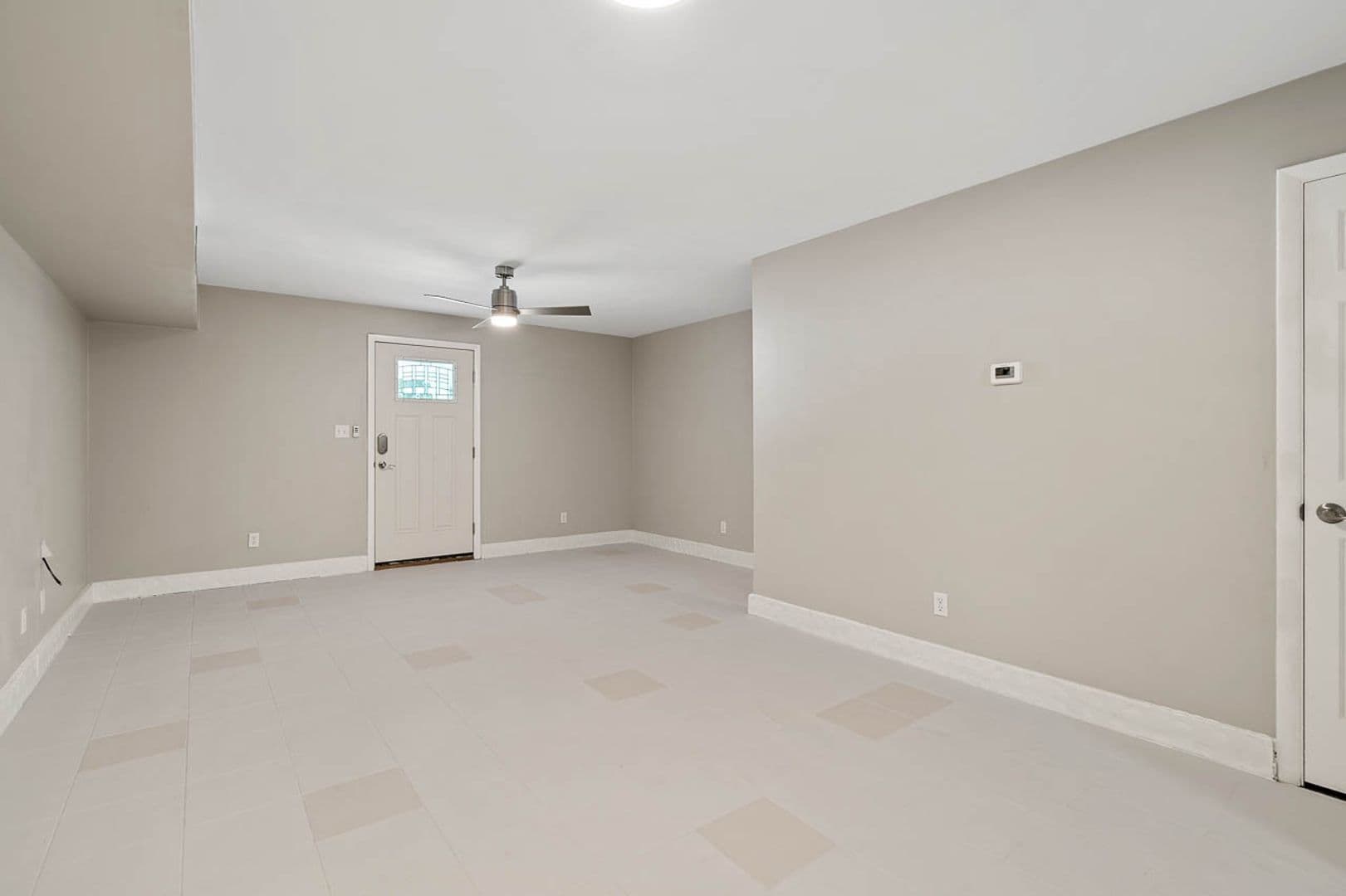 604 E. Iredell Avenue 8 of 19