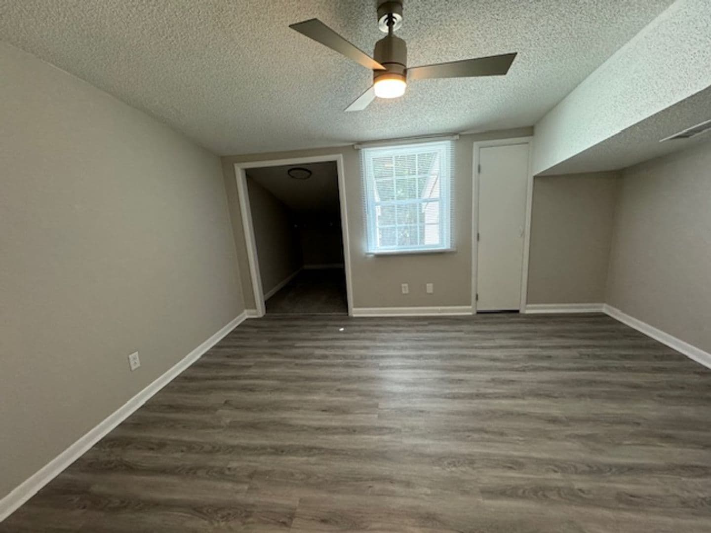604 E. Iredell Avenue 14 of 19