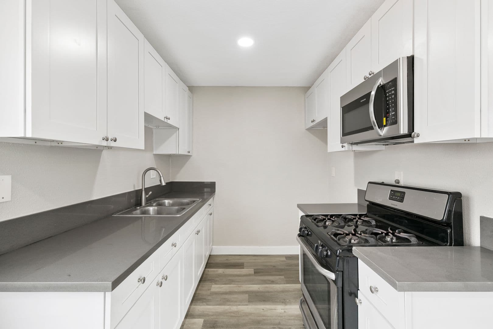 19th Street Apartments 7 of 9