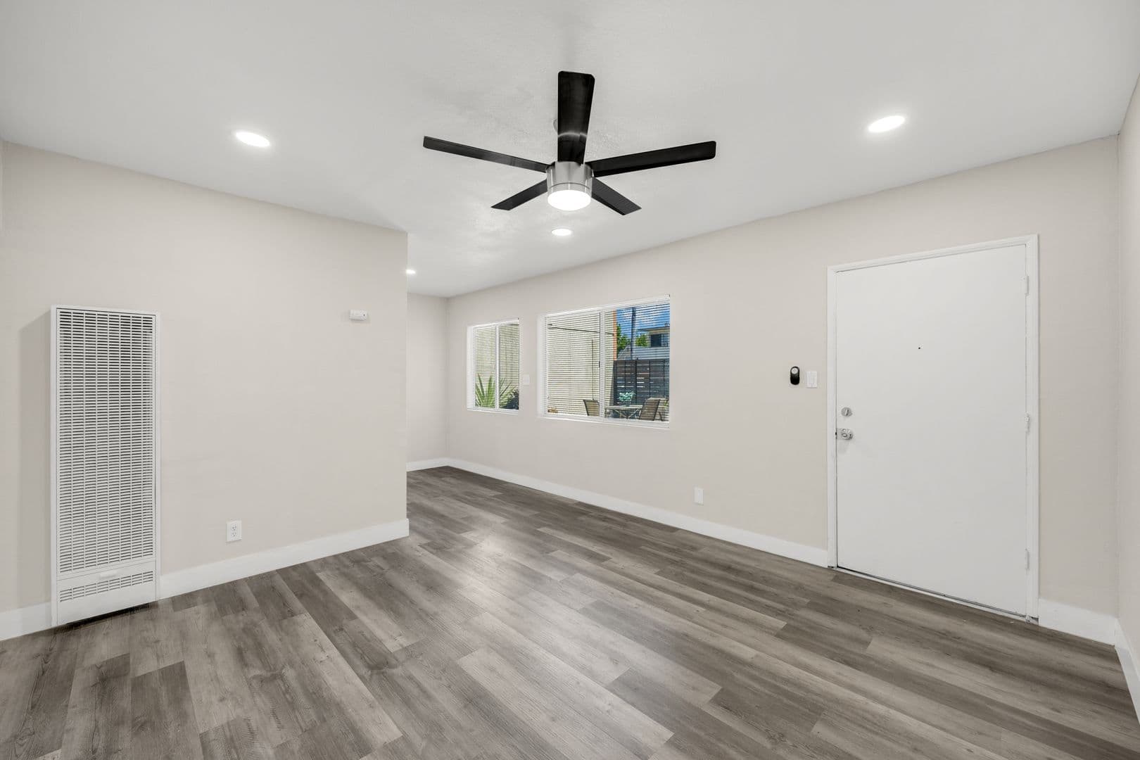 Lakewood Apartments 5 of 15