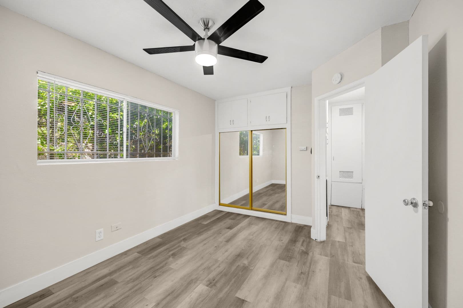 Lakewood Apartments 12 of 15