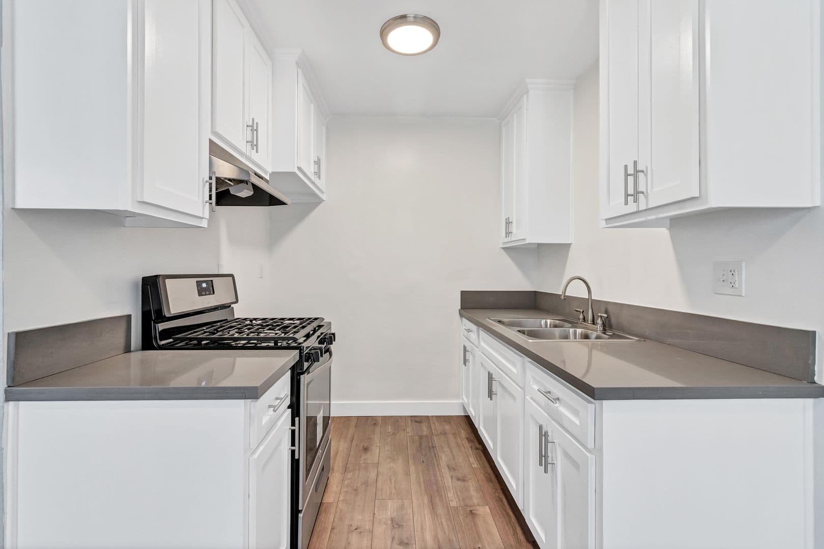 19th Street Apartments 4 of 12
