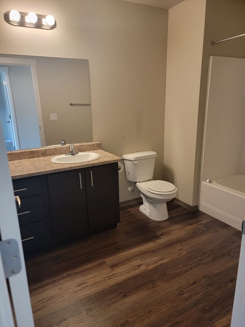 Rushing May's Landing Apartments 6 of 14