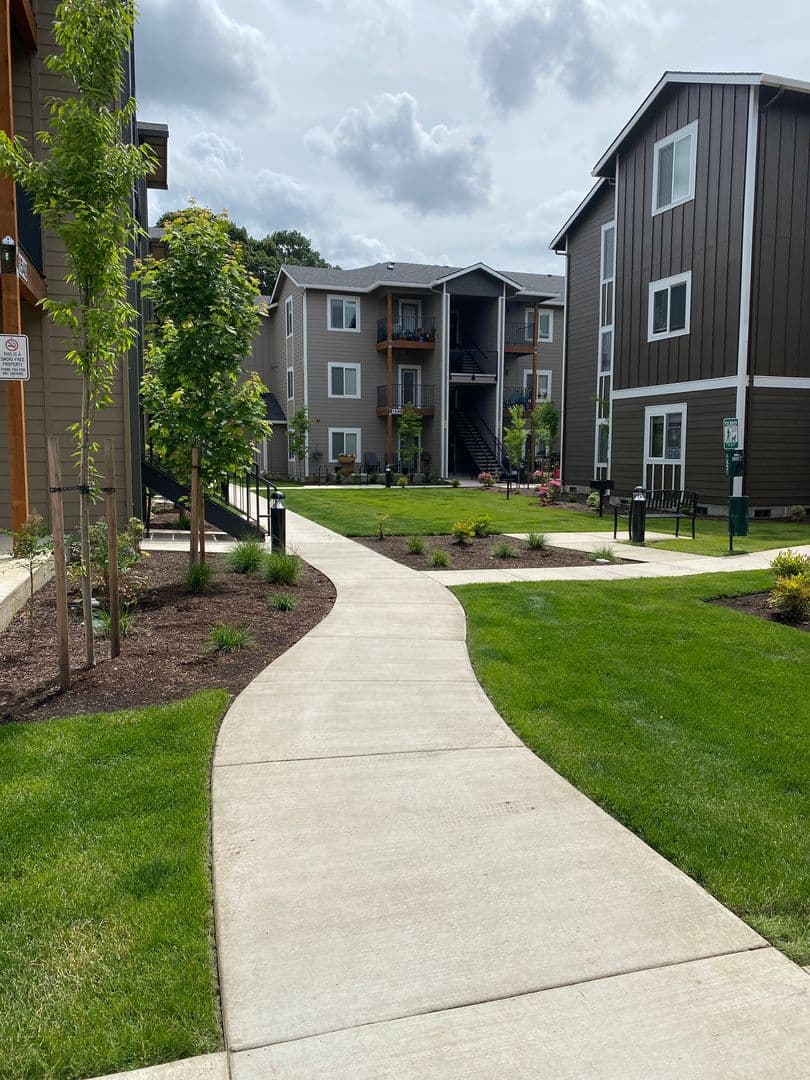 Rushing May's Landing Apartments 7 of 12