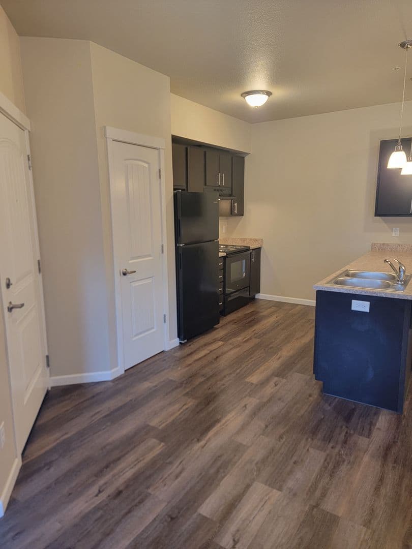 Rushing May's Landing Apartments 2 of 8