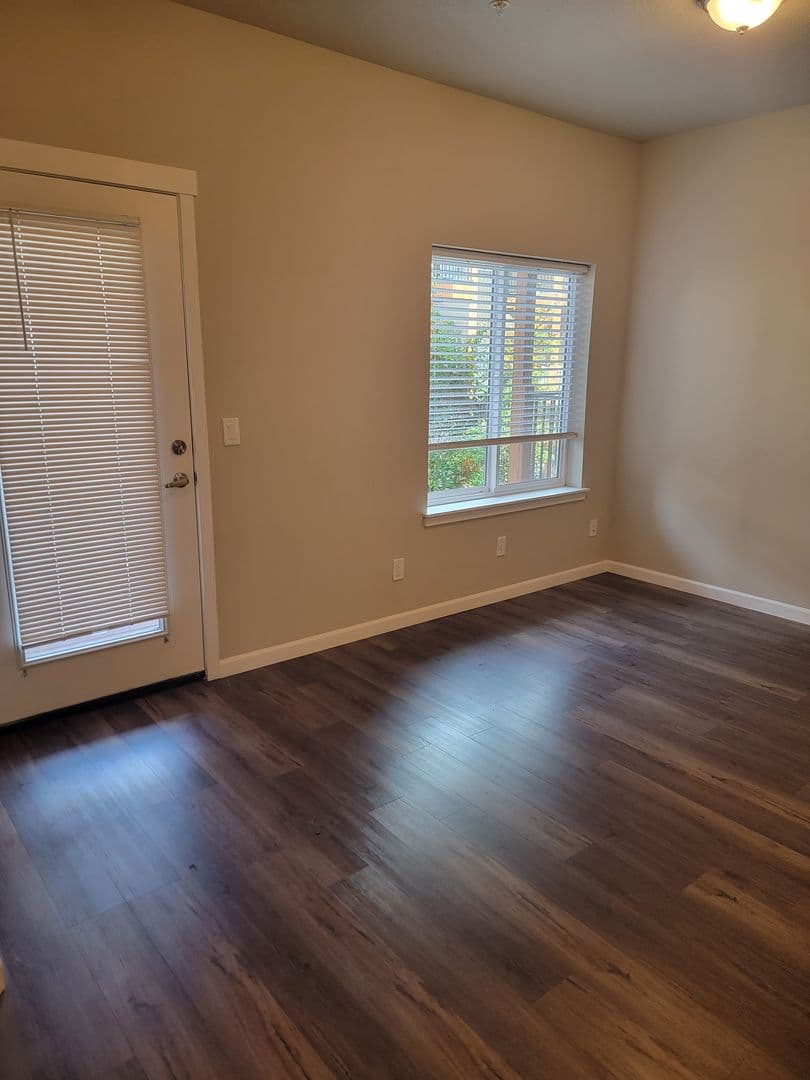 Rushing May's Landing Apartments 3 of 13