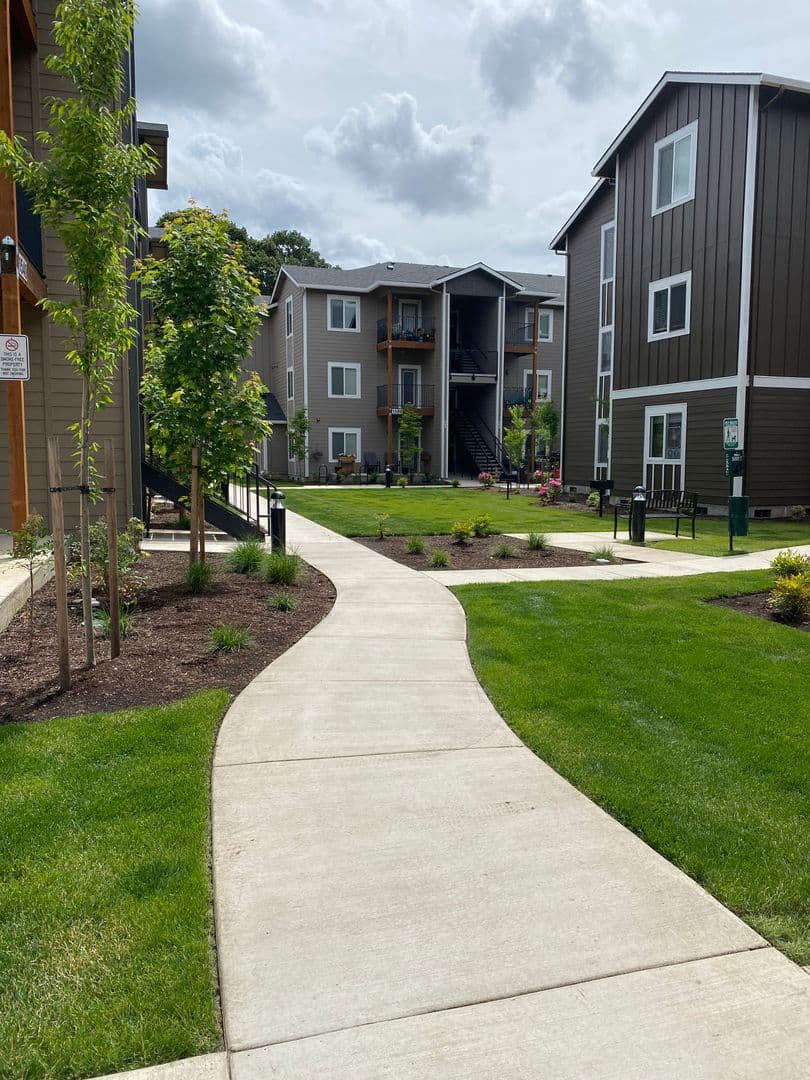 Rushing May's Landing Apartments 13 of 18
