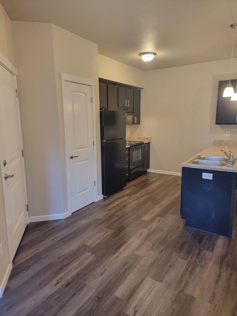 Rushing May's Landing Apartments 3 of 13