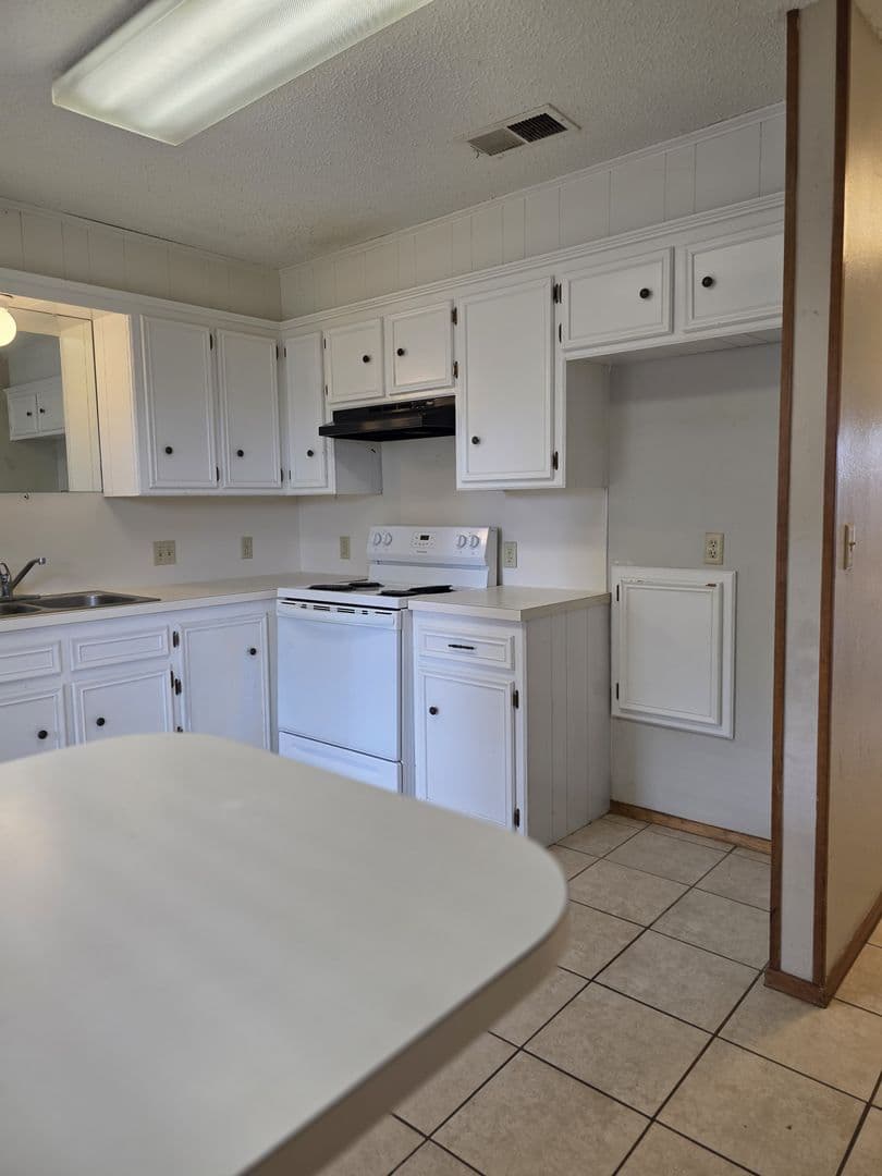 Littlefield Townhomes 8 of 19