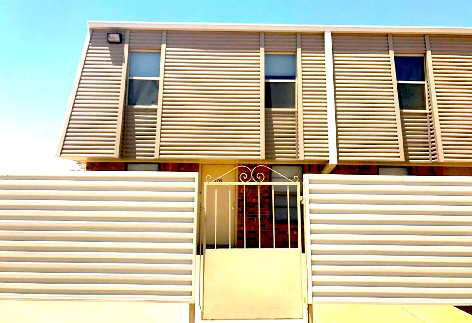 Sundown Apts 4 of 8