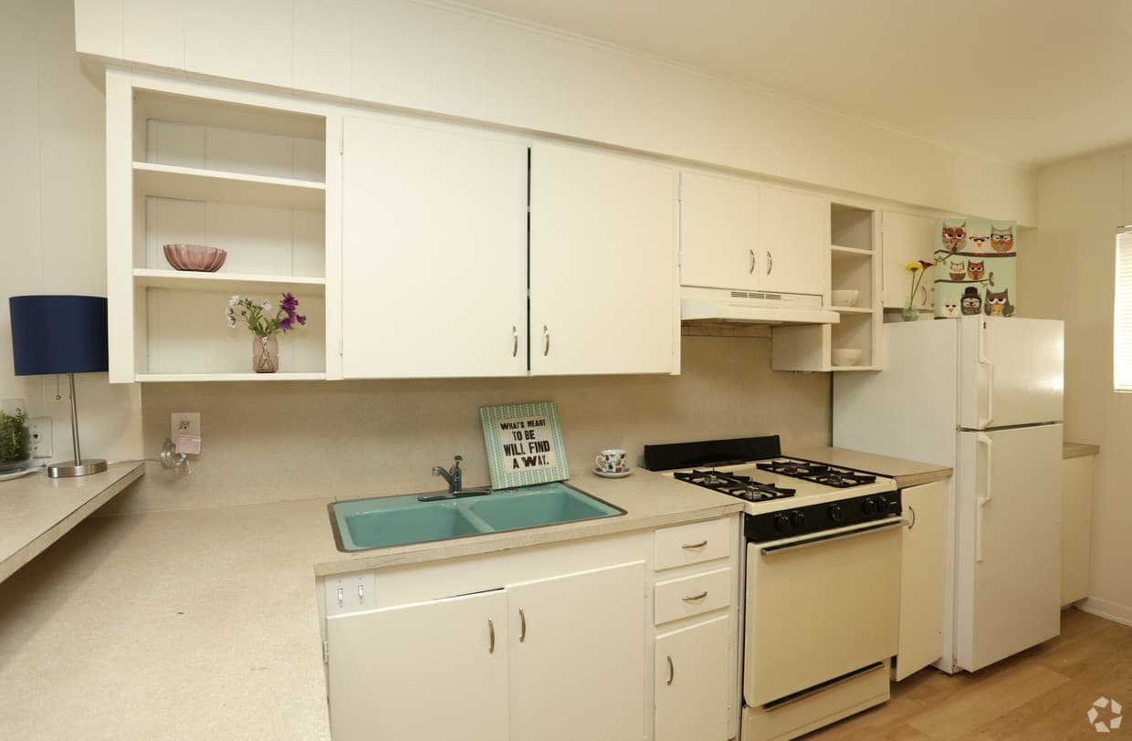 Lantana Apartments 7 of 10