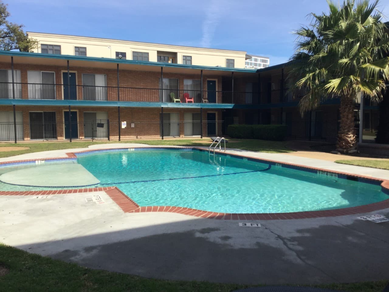 Lantana Apartments 4 of 10