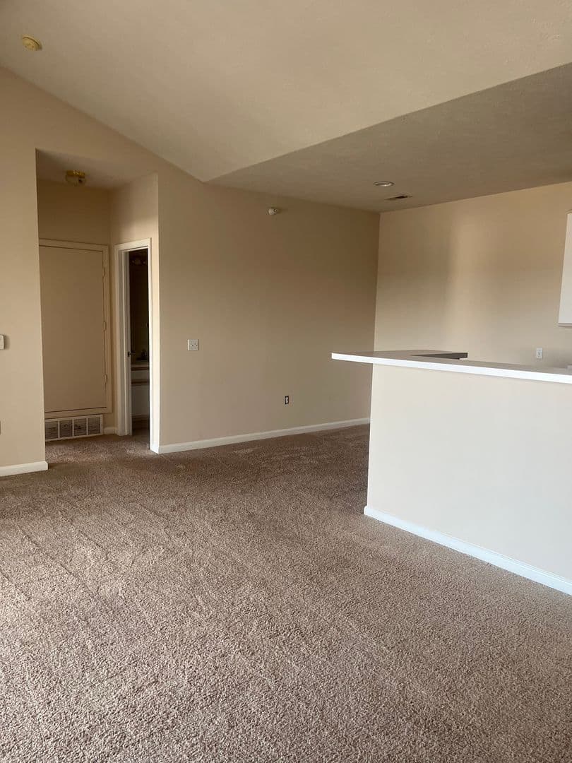 Hillsborough Pointe Apartments 8 of 10