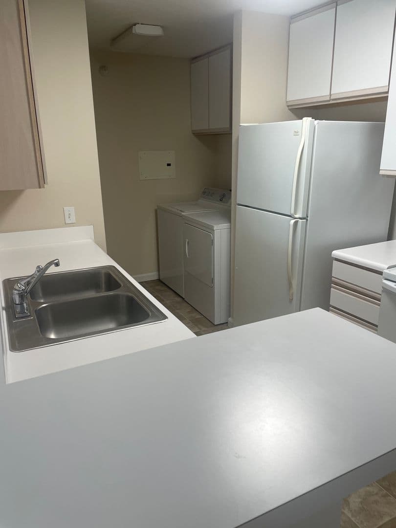 Hillsborough Pointe Apartments 8 of 10