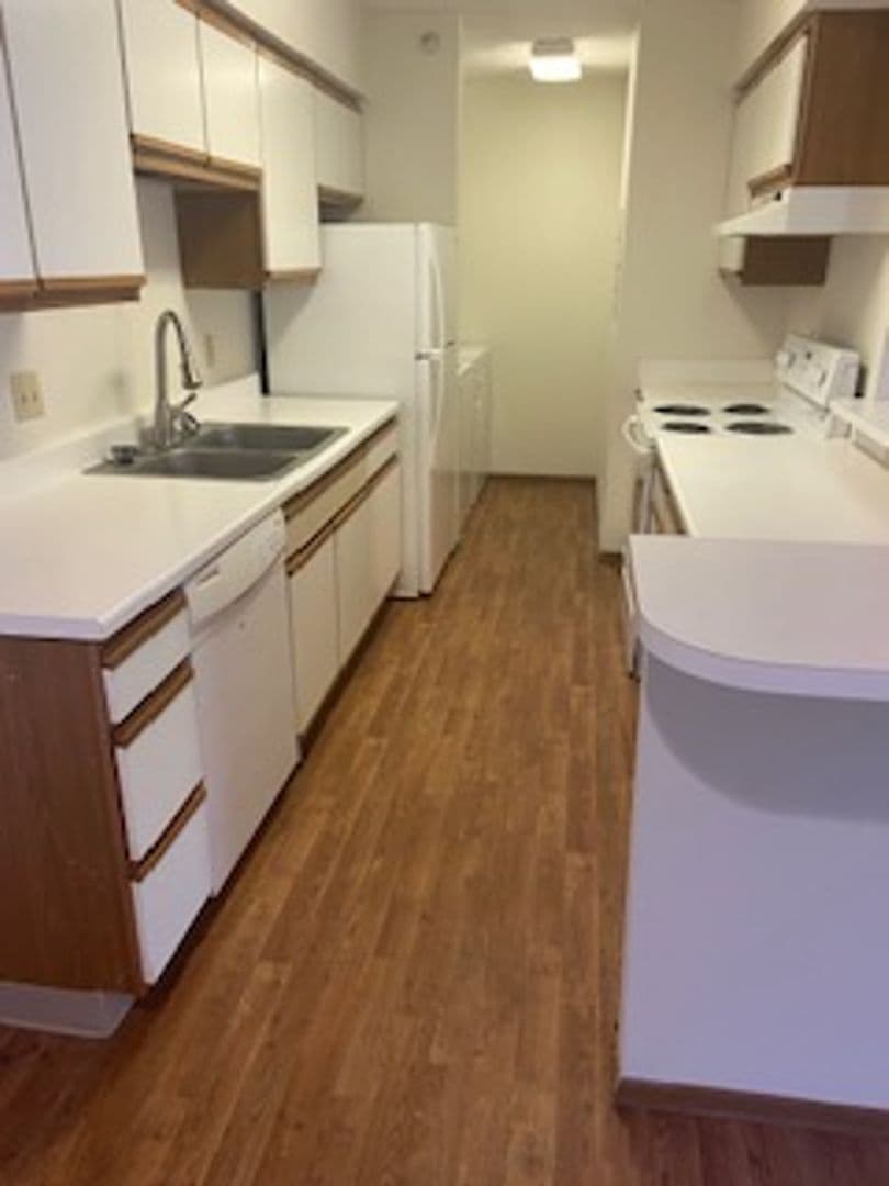 Wellington Park Apartments 2 of 6