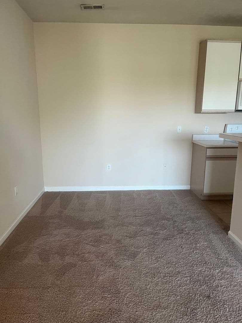 Hillsborough Pointe Apartments 6 of 11