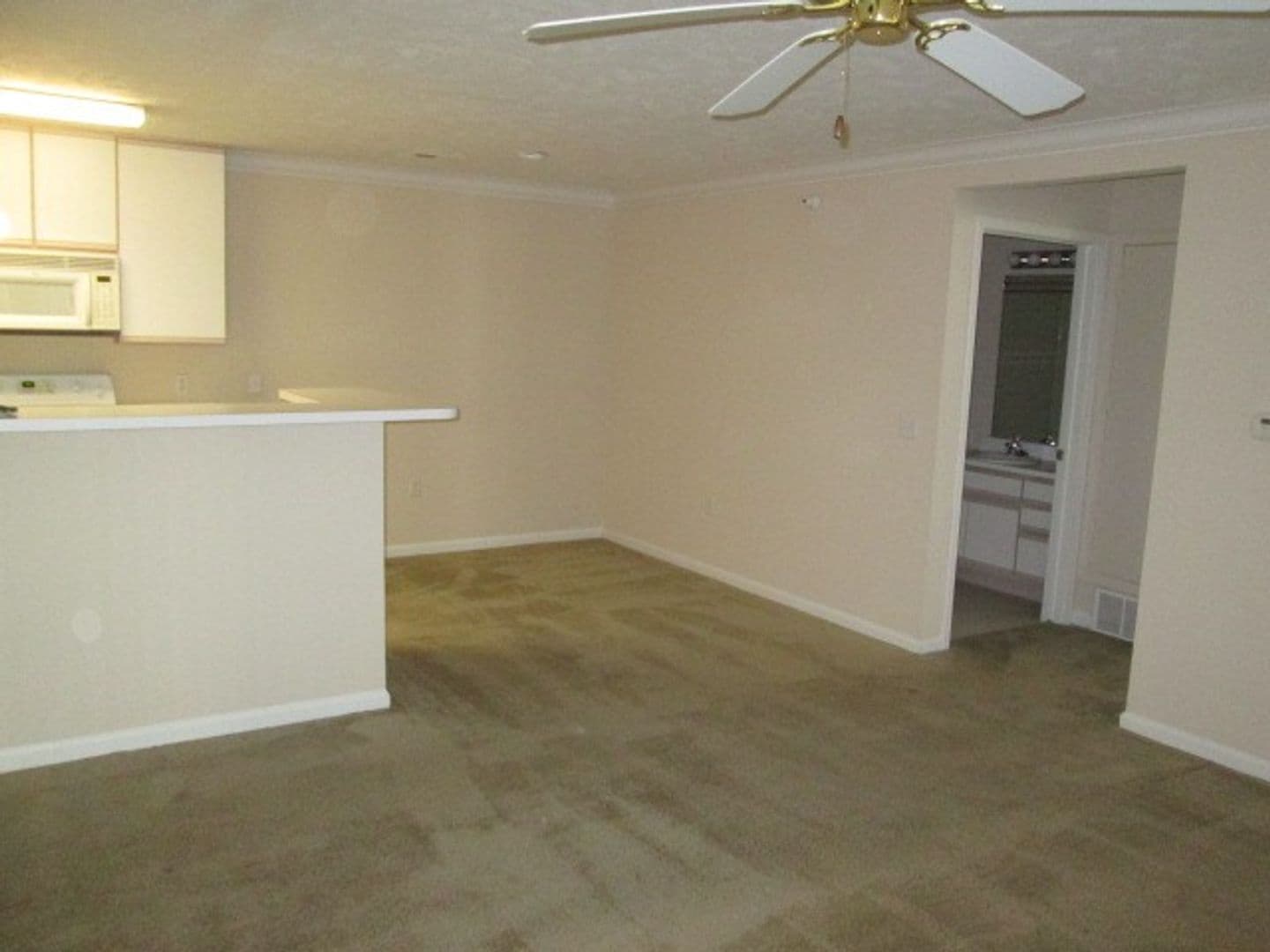 Hillsborough Pointe Apartments 7 of 9