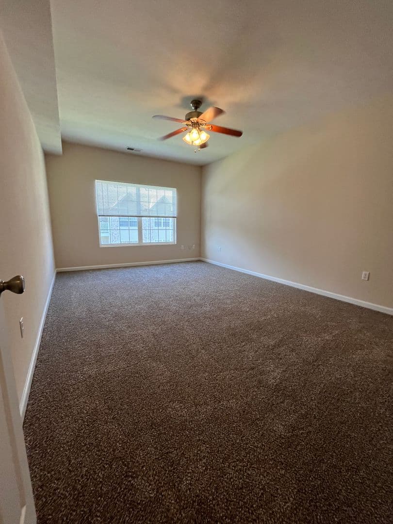 Hillsborough Pointe Apartments 5 of 11