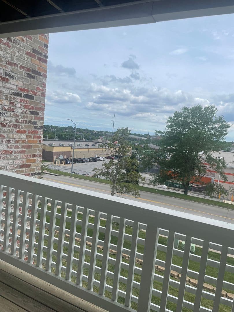 Hillsborough Pointe Apartments 1 of 10