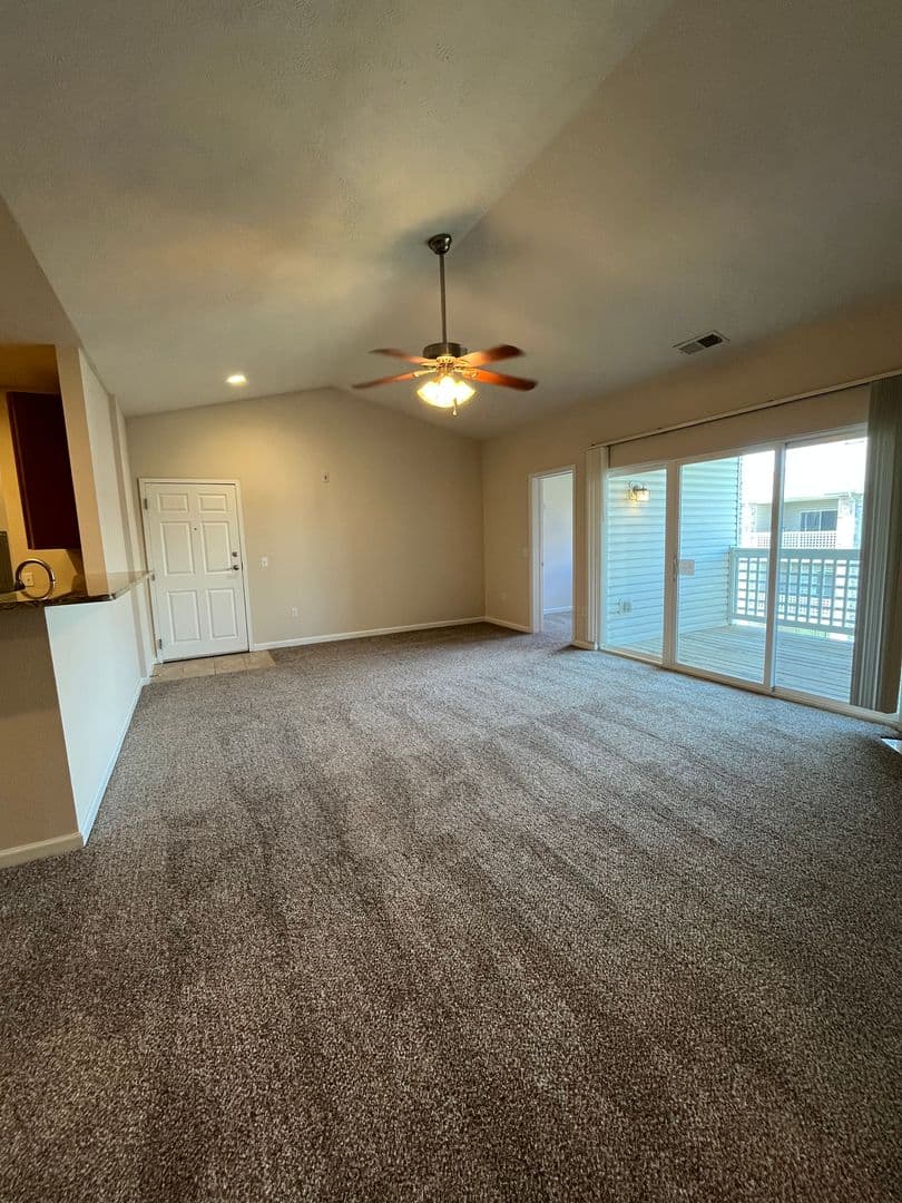 Hillsborough Pointe Apartments 7 of 11
