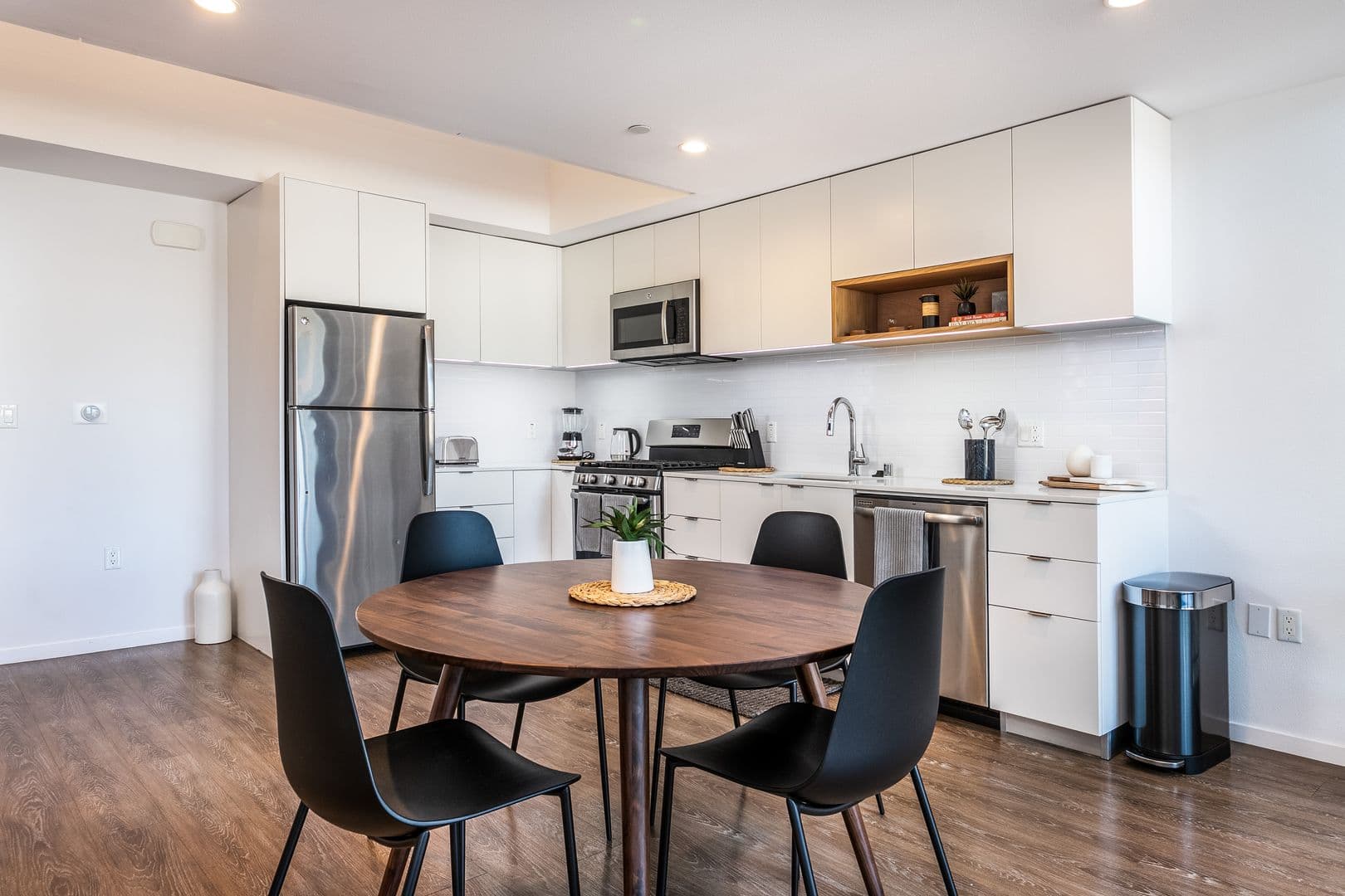 (52) Line Lofts 18 of 19