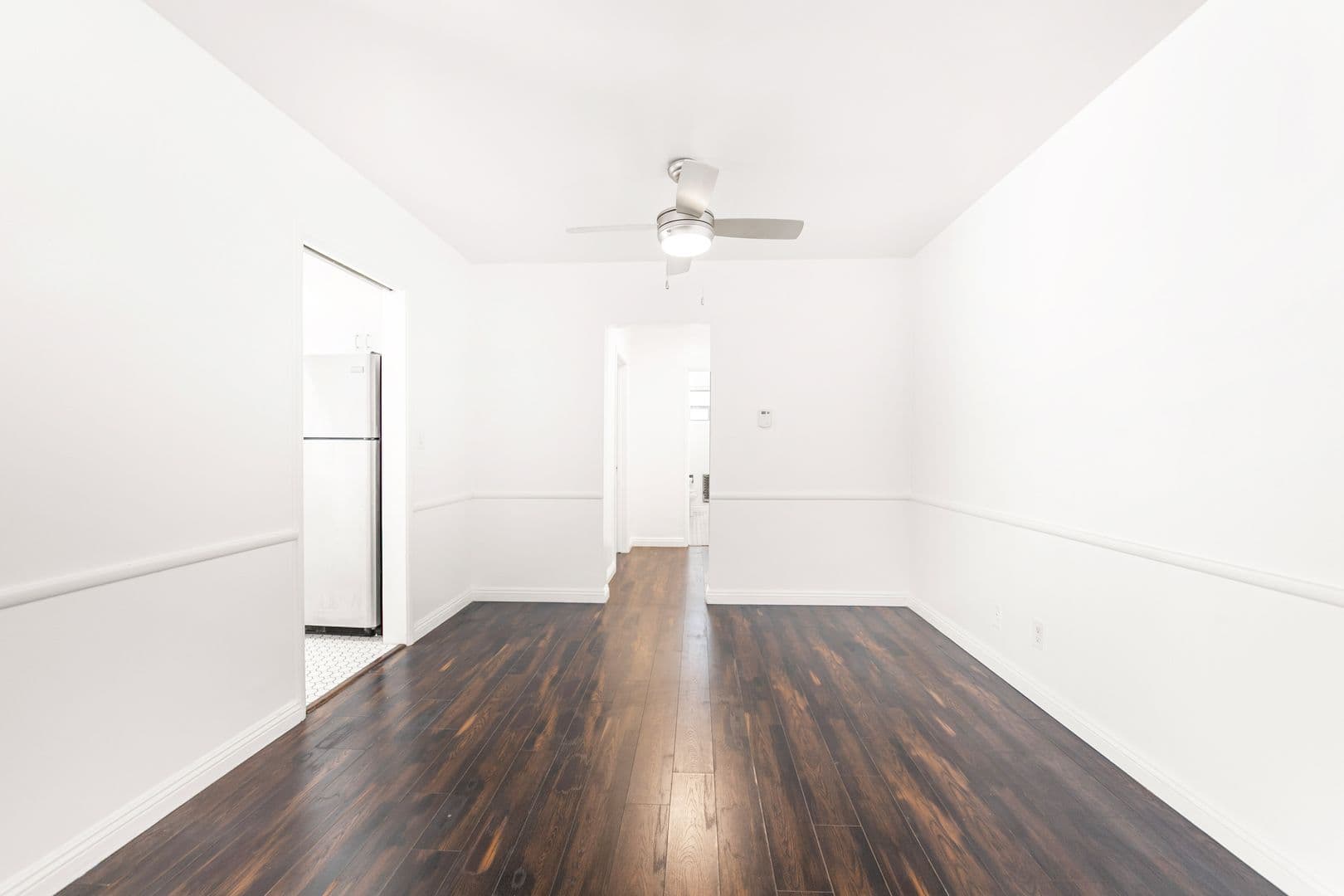 (39) Hollyview Apartments 8 of 20
