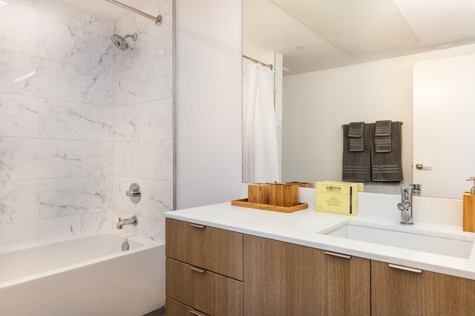 (52) Line Lofts 6 of 19