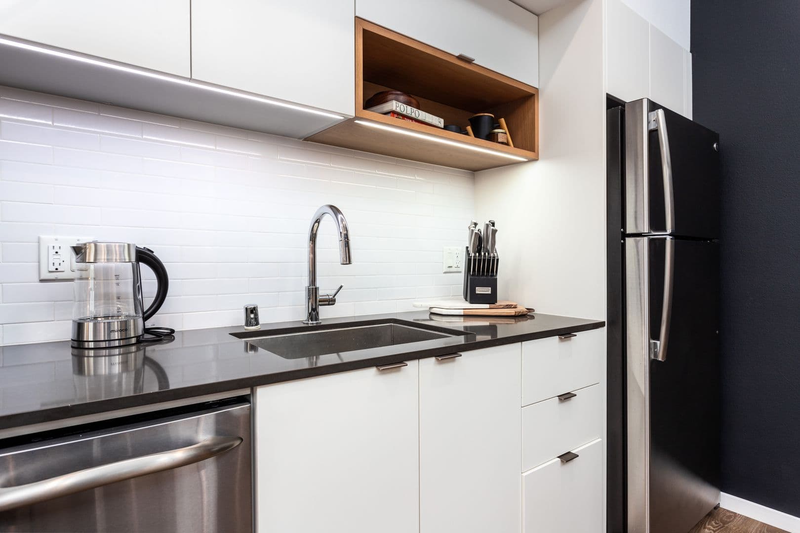 (52) Line Lofts 2 of 9