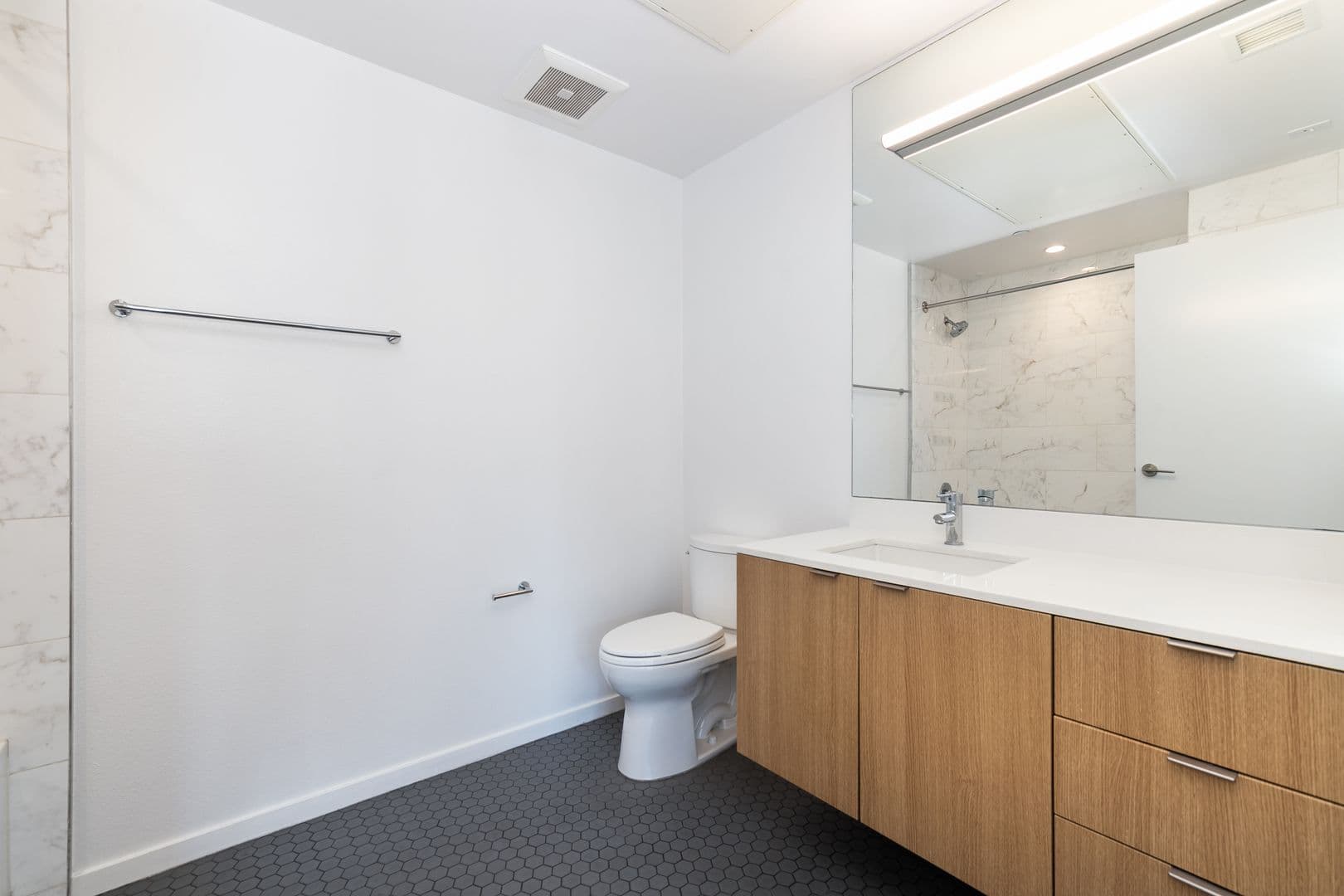 (52) Line Lofts 17 of 18