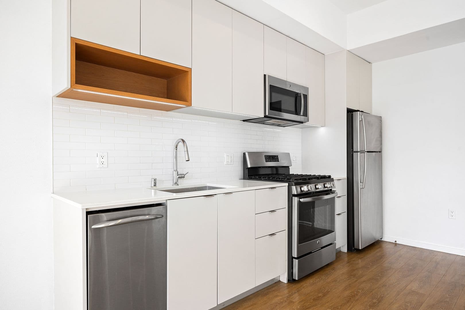 (52) Line Lofts 13 of 24