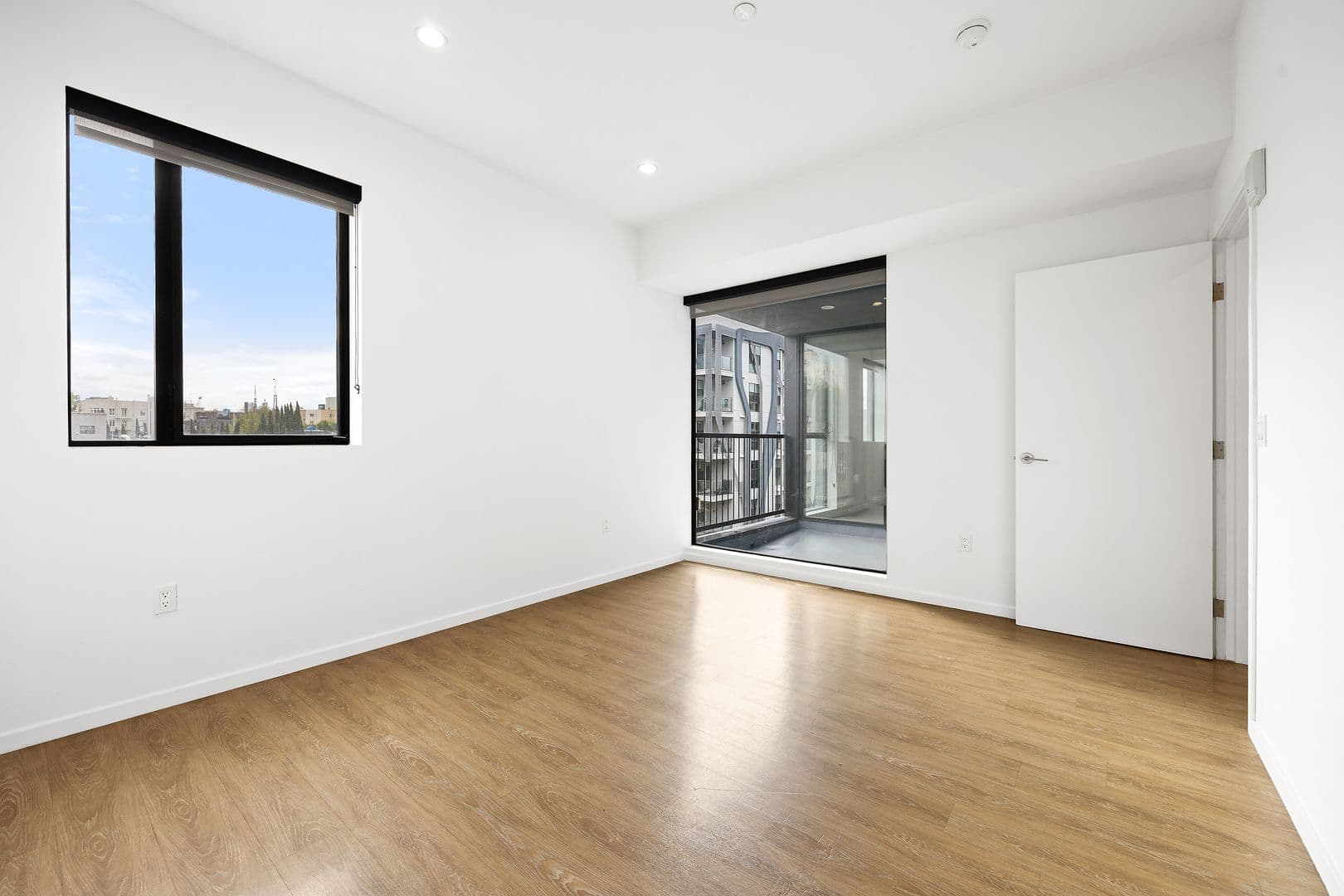 (52) Line Lofts 23 of 24