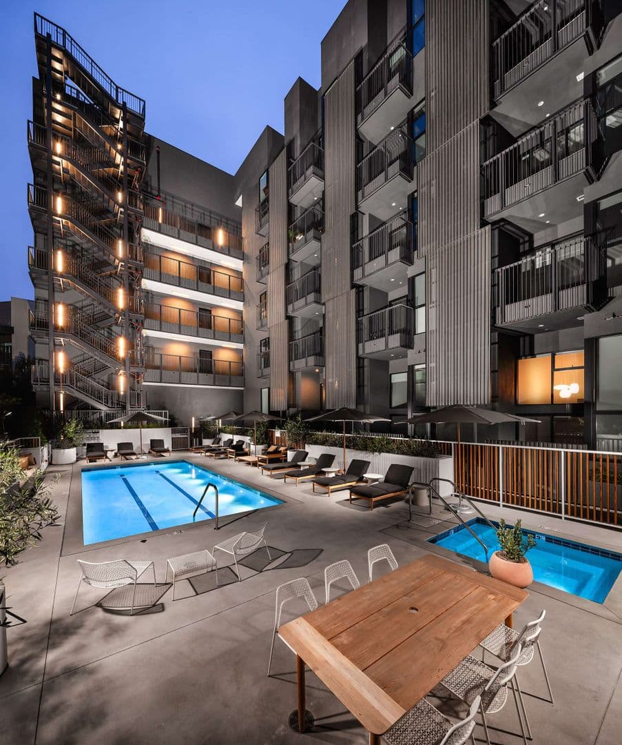 (52) Line Lofts 15 of 18