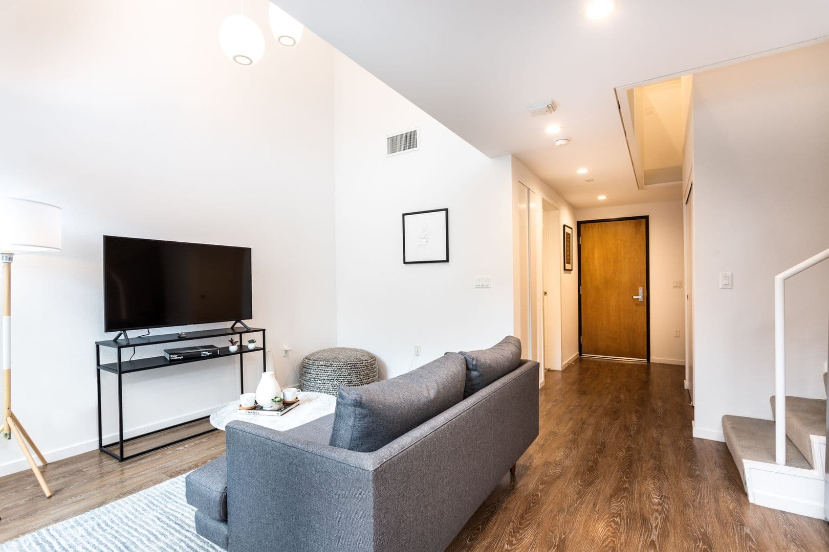 (52) Line Lofts 6 of 19