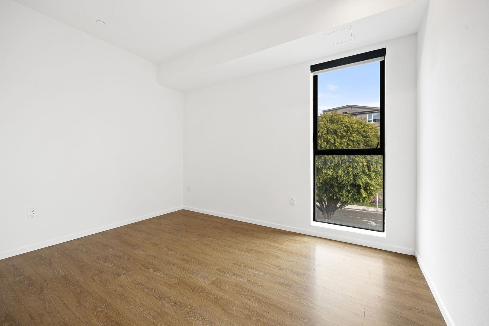 (52) Line Lofts 20 of 24